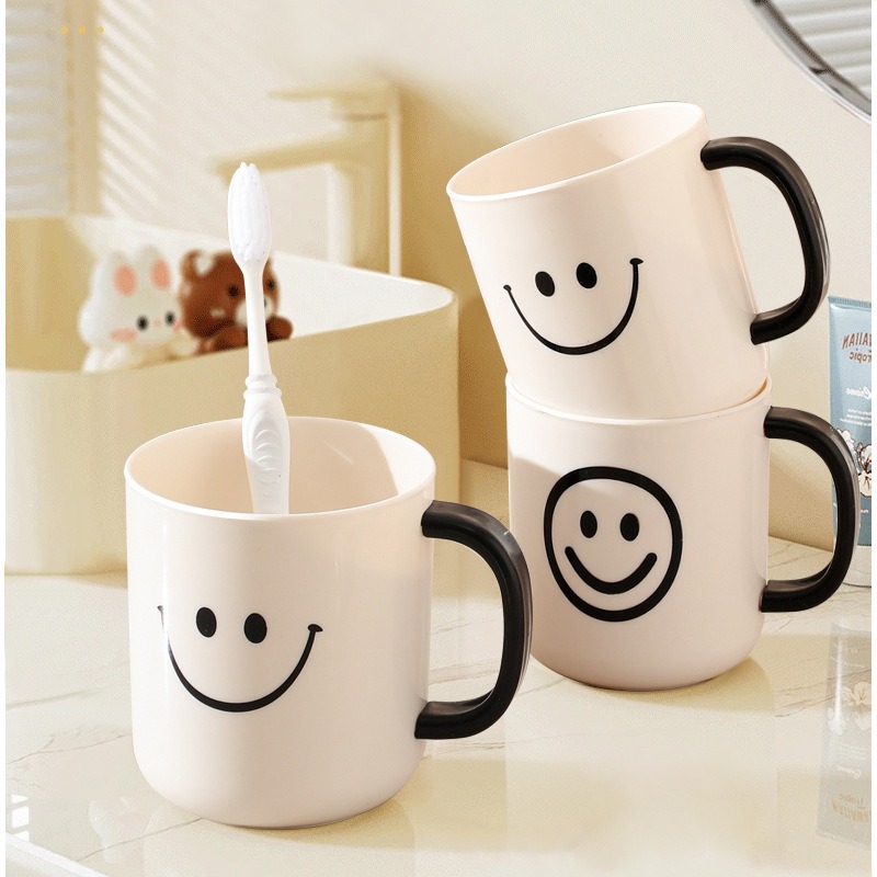 Taza de enjuague bucal con cara sonriente estilo ins taza de cepillo de dientes lindo para el hogar taza de lavado de pareja de niños simple creativa taza de tanque de dientes