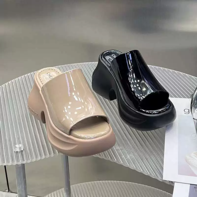 Толстоподошвенные тапочки для выхода на улицу 2025 лето новый стиль толстый каблук утолщенная платформа высокий каблук рыбий рот высокие каблуки