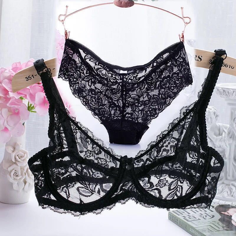 Un ensemble de lingerie sexy avec une fine dentelle transparente, agréable à porter et à dormir._voghion.com