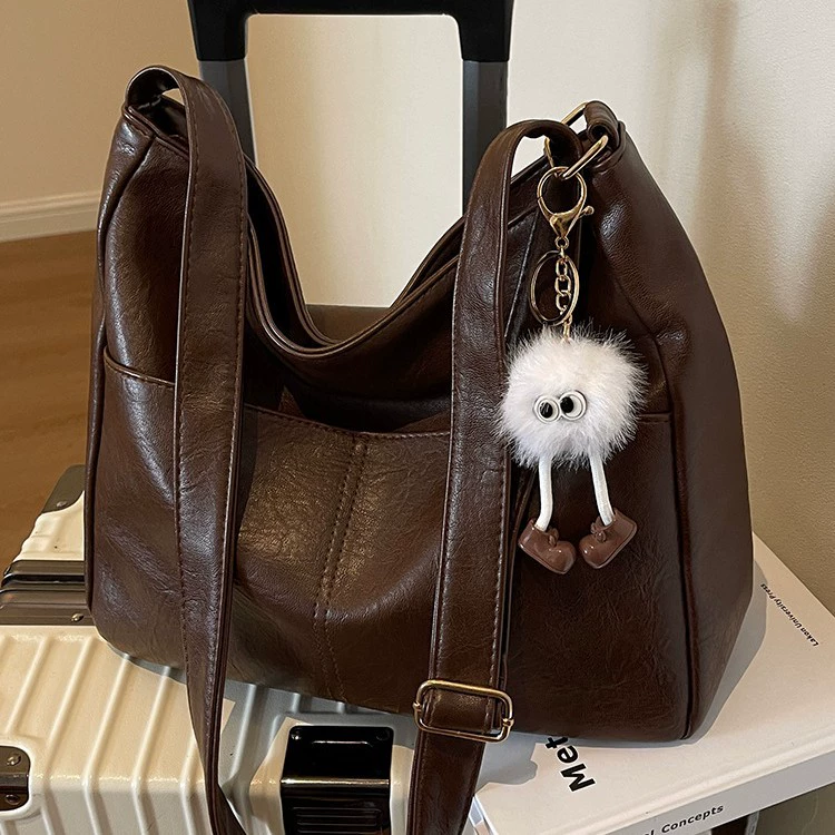 Capacious autumn universal one-shoulder bag