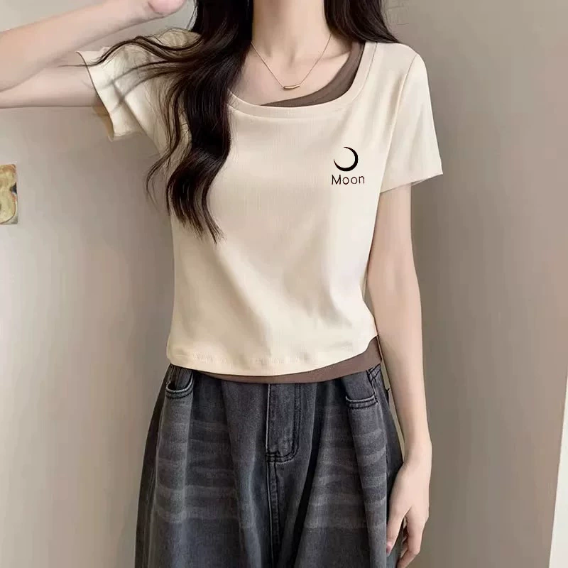 Дизайнерская поддельная футболка из двух частей с U-образным вырезом на правое плечо и короткими рукавами для женщин, летняя футболка в корейском стиле абрикосового цвета, элегантный нишевый короткий сексуальный топ