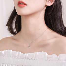 小众设计愿者上钩项链女鱼钩吊坠锁骨链清新可爱小鱼项饰品批发
