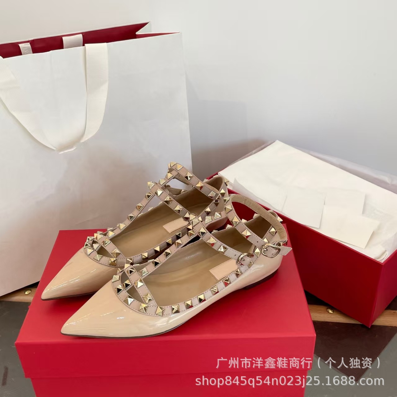 Nude flat two-strap style