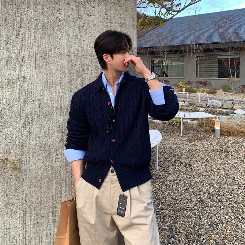 Dark Blue Thick Hemp Flower Knitted Cardigan for Boys, Loose, Lazy and High-End Sweater, Casual Lapel Sweater Jacket