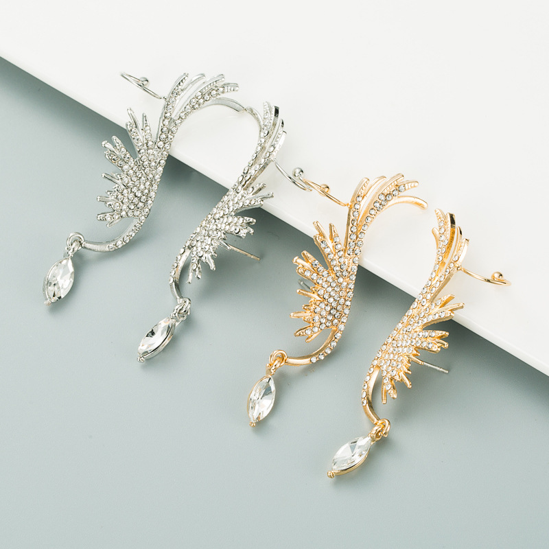 Housewarming, Anniversary, Business, Wedding, Travel, Birthday, Festival Occasion Fashion Wings Diamond Alloy Artificial Gemstones Earrings