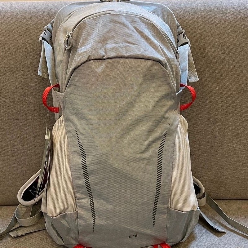 26L 双肩包 骇客 暴风 日光 男女户外背包 登山包 徒步双肩包 28L|undefined
