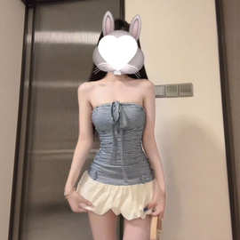 纯欲风辣妹设计感假两件条纹拼接抹胸连衣裙夏季收腰显瘦花苞短裙