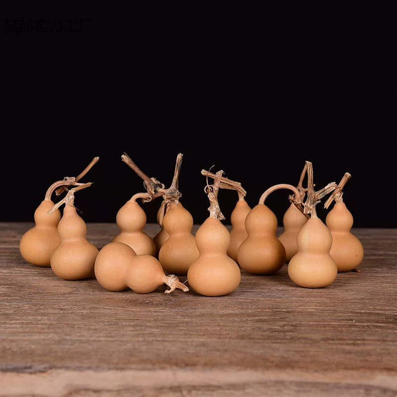 Natural hand-rolled small gourd with antique gold finish cultural relic toy for street stall medium gourd handicraft wholesale