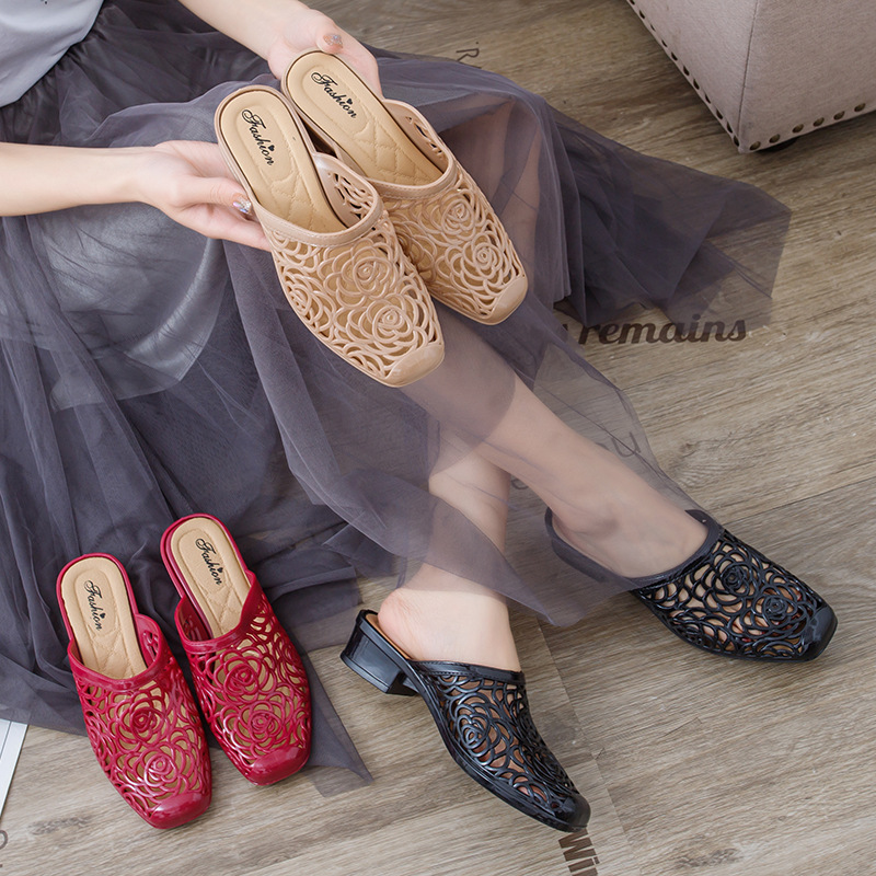 Fashionable casual women's slippers