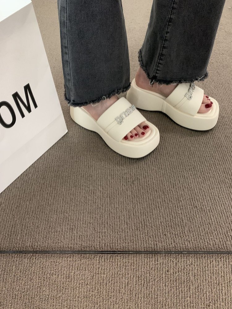 Pantuflas de plataforma de plataforma de lentejuelas negras, zapatos de mujer, 2025 nuevo estilo, sandalias de vacaciones junto al mar de verano, sandalias