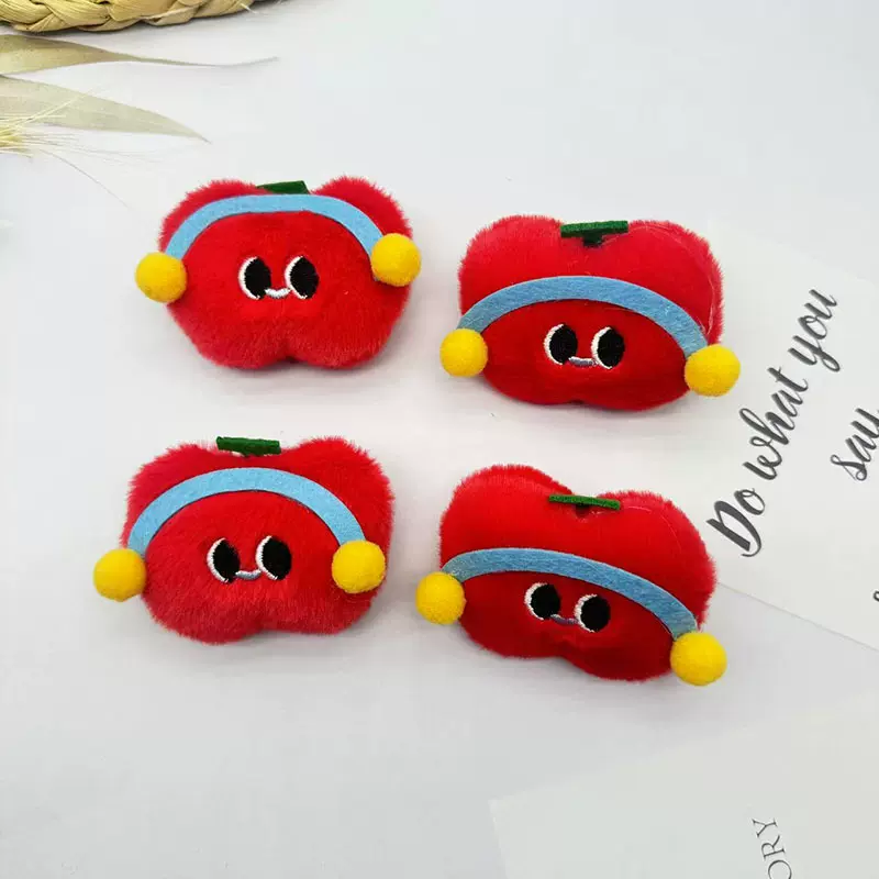 卡通可爱毛绒公仔挂件胸针创意搞怪挂坠少女背包趣味挂饰批发