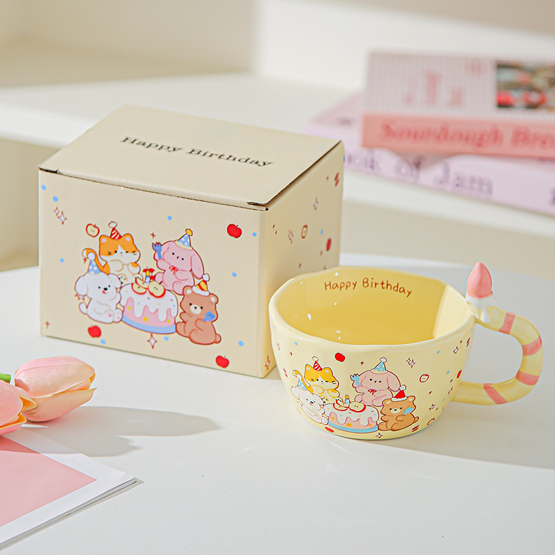 Hermosas copas de cerámica de alto valor facial para un regalo de cumpleaños para una chica, una amiga, un regalo práctico.