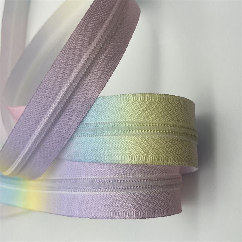 厂家直销 不加宽5号尼龙渐变拉链彩虹拉链彩色拉链 可做加宽