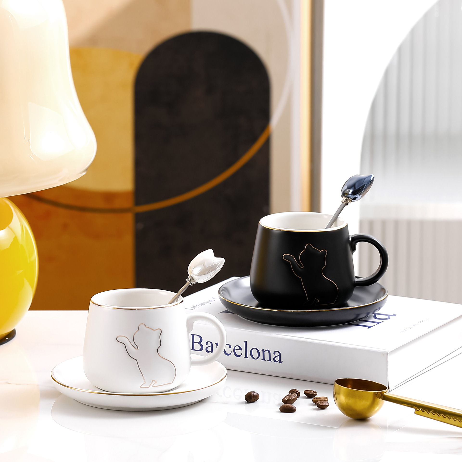 Taza de café de gato en blanco y negro en relieve de lujo ligero Taza de desayuno para el hogar de pareja Taza de regalo para eventos del hogar de oficina Juego de tazas y platillos