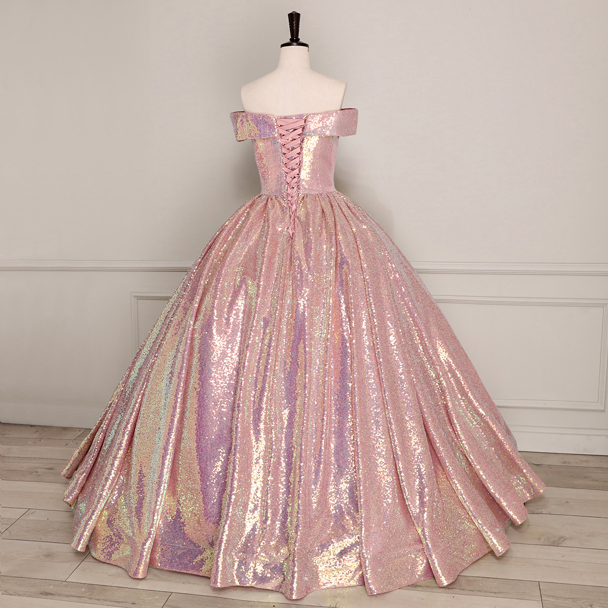 Damenbekleidung Braut verträumtes buntes Paillettenball-Performance-Kostüm mit einer Schulter Hochzeitskleid_voghion.com