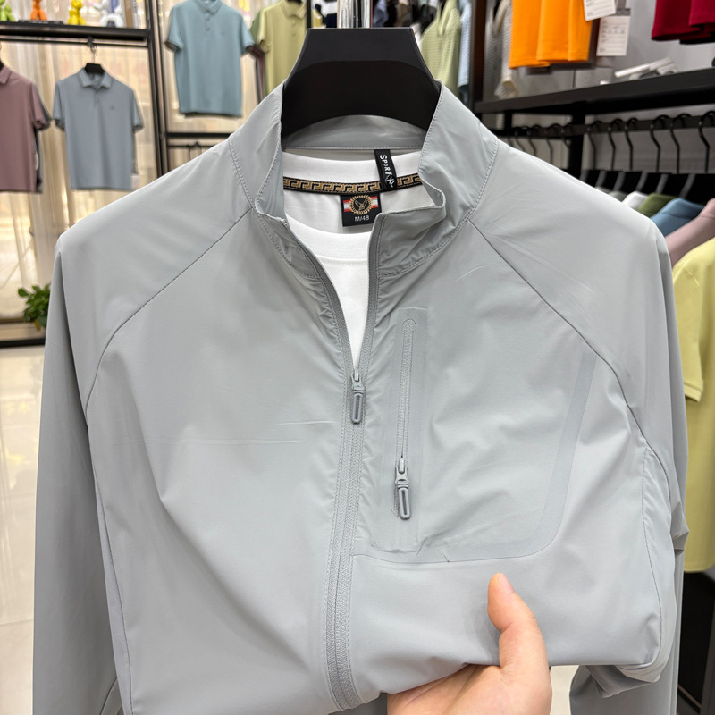 Men's high-end sun protection jacket with UV protection, stand-up collar, lightweight, breathable, quick-drying, suitable for sports, leisure, and outdoor use.