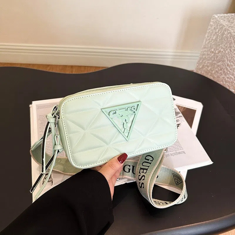 Comercio exterior transfronterizo 2024 pequeña bolsa cuadrada bolso de hombro casual del todo partido de las mujeres bolsa de mensajero moda rombo correa de hombro ancha bolso de la cámara