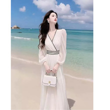 度假风法式收腰白色长袖雪纺连衣裙2025早春新款超仙女气质长裙子