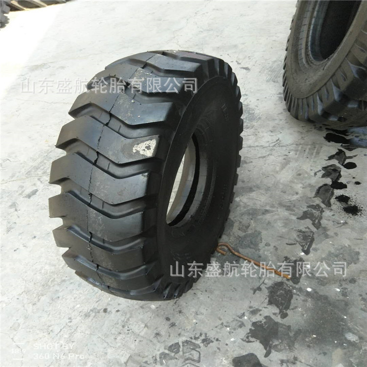 小铲车斜交充气工程轮胎11.00-16 12.00-16L-2花纹装载机耐磨轮胎