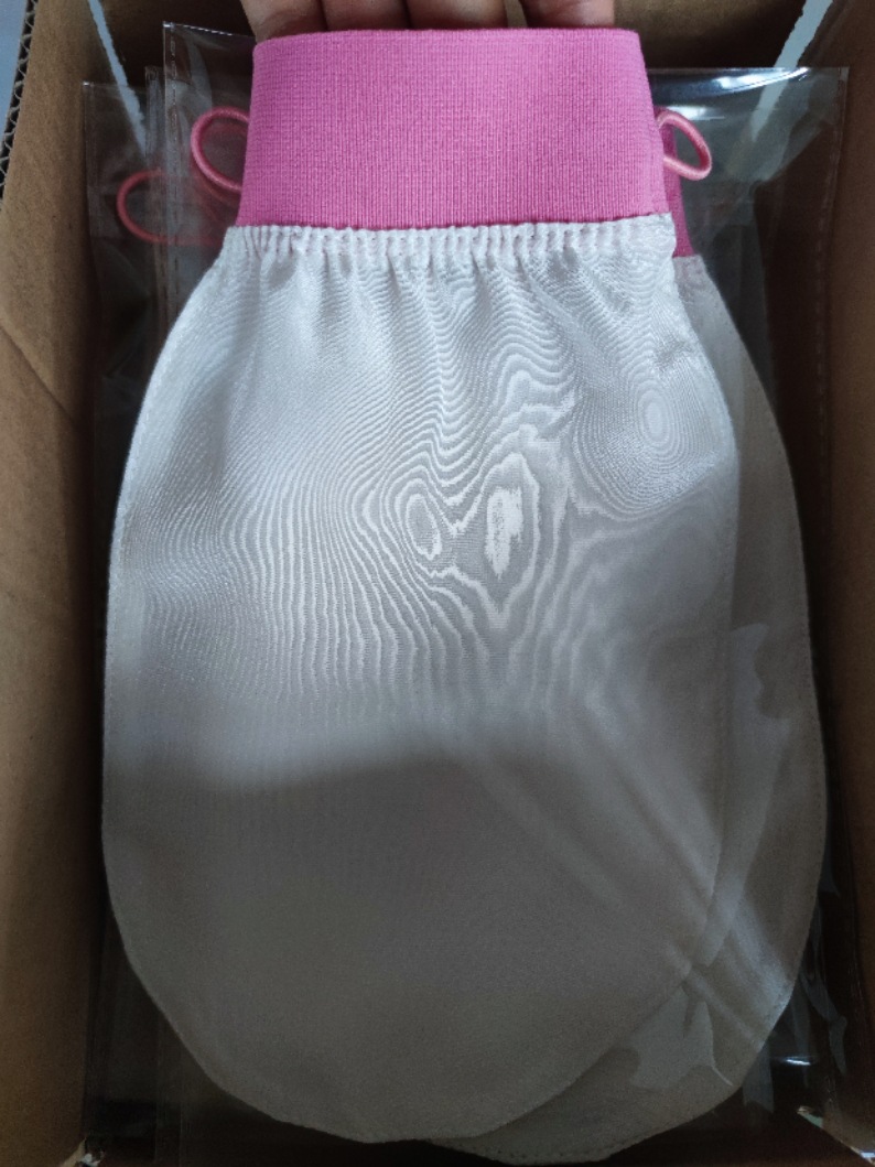 White+rose red tight