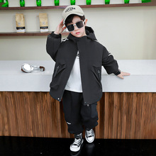 男童2025新款外套春秋款儿童冲锋衣洋气帅宝宝秋装中大童时髦风衣