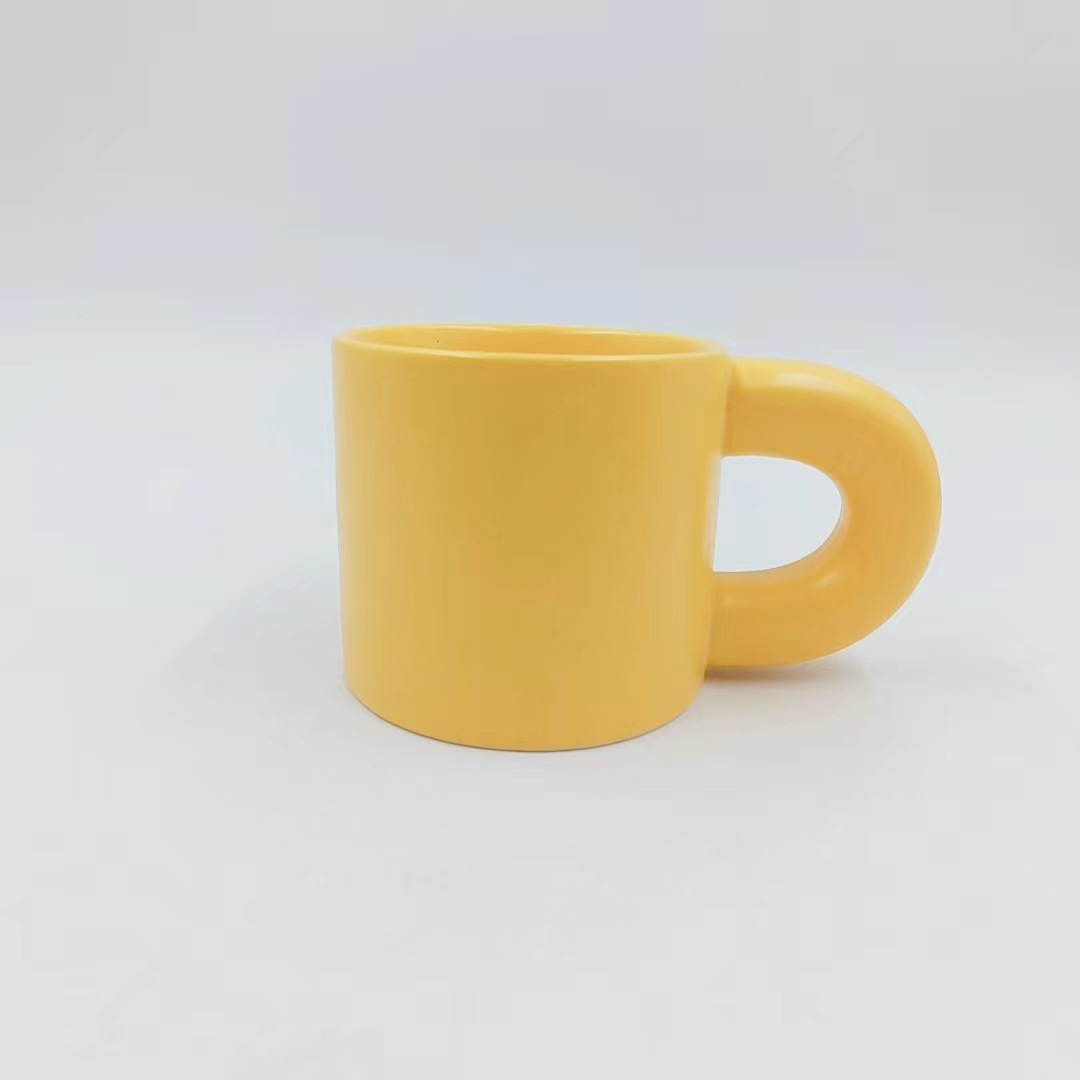Nuevo 8.5 * 8cm 310ml taza de cerámica de orejas grandes taza de leche taza de desayuno taza de pareja