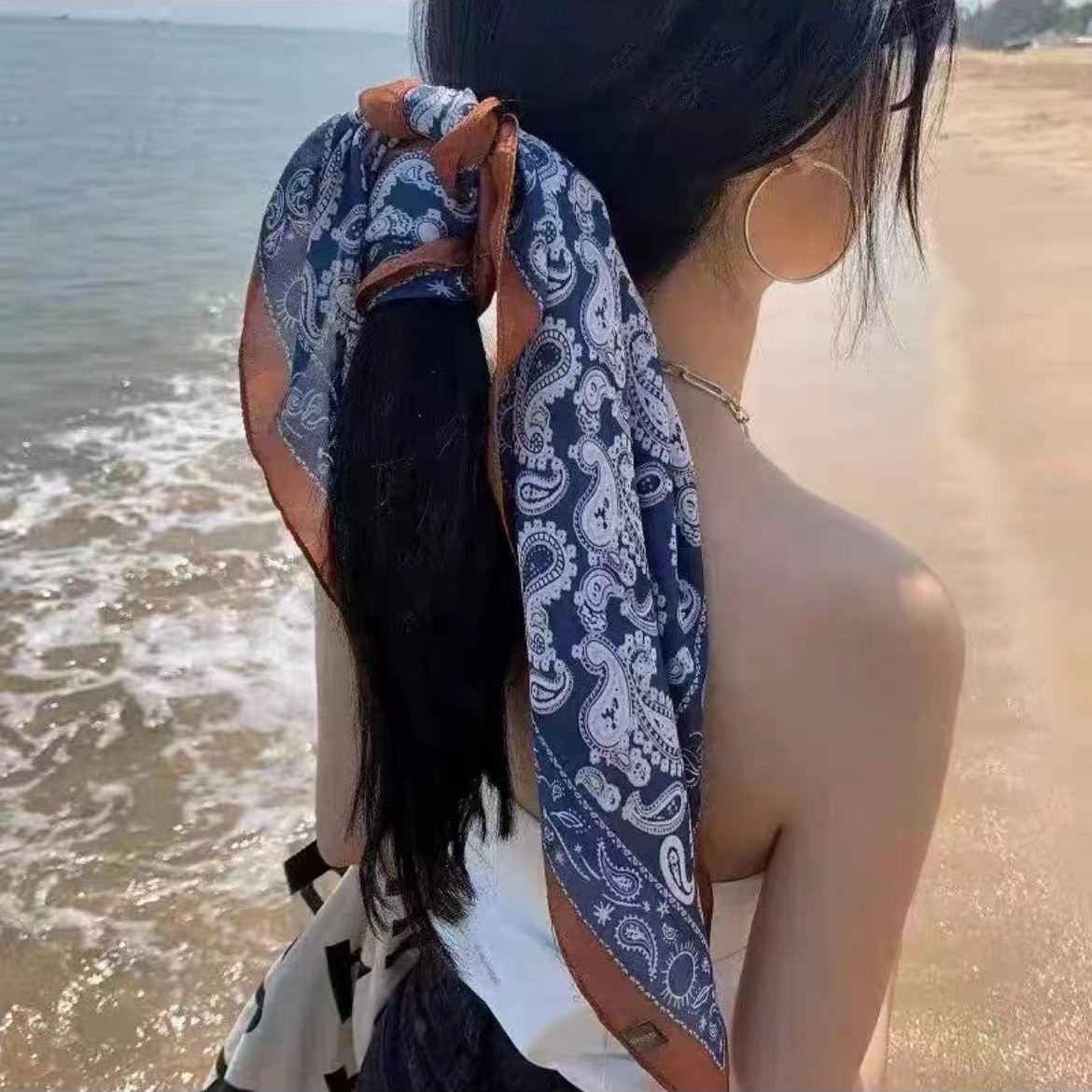 Primavera y otoño 70 bufandas cuadradas bufandas de seda con camisas trajes bufandas delgadas accesorios clásicos de flores de anacard moda bufandas