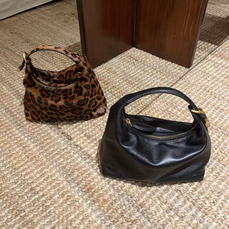 First-Layer Sheepskin Dumpling Bag, Second-Hand Exquisite and High-End Leopard Print Bag, Women's Satchel Lunch Box Bag, Shoulder Crossbody Bag for Women First-Layer Sheepskin Dumpling Bag, Second-Hand Exquisite and High-End Leopard Print Bag, Women's Satchel Lunch Box Bag, Shoulder Crossbody Bag for Women
