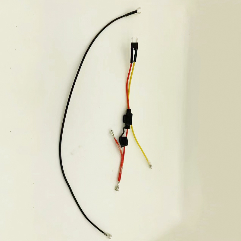 XHX002汽车保险丝引线盒座大号插片黑色防水座 保险丝盒 厂家批发