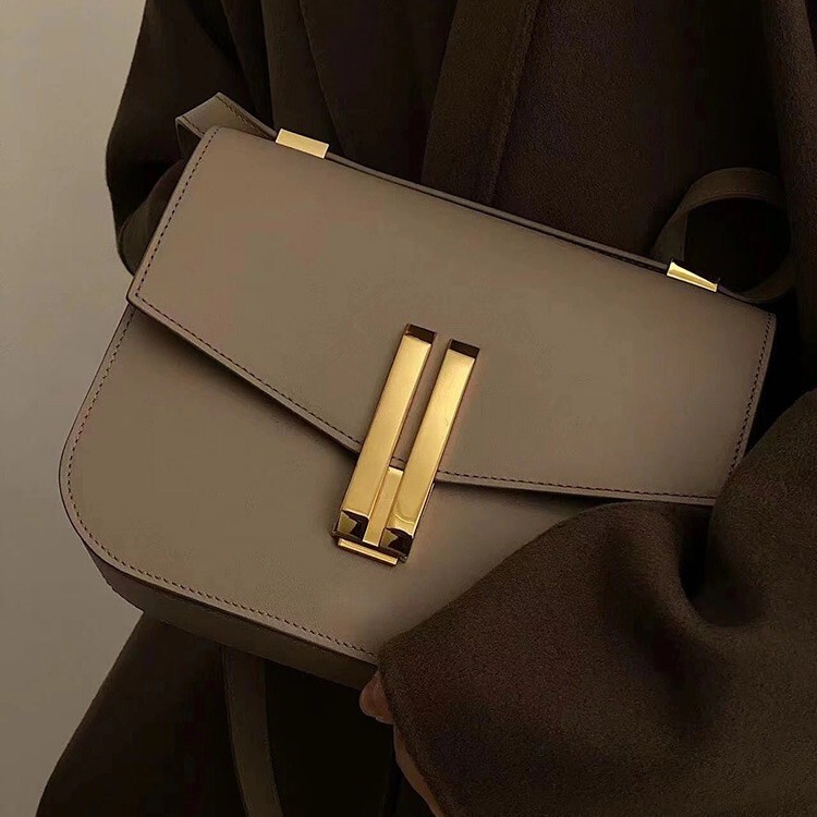 Deme*Llier French Princess Kate Same Style 2026 New Genuine Leather Women's Bag Single Shoulder Crossbody Light Luxury Tofu Bag Deme*Llier French Princess Kate Same Style 2026 New Genuine Leather Women's Bag Single Shoulder Crossbody Light Luxury Tofu Bag