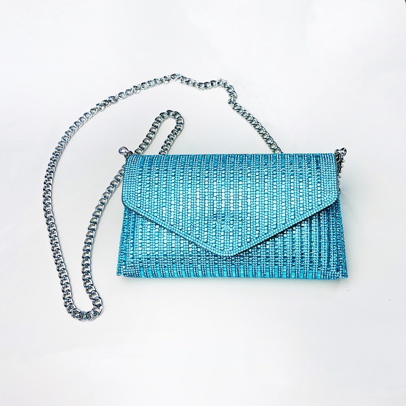 2024 Mini bolso de diamantes de imitación Guangzhou Trend Cross-border Foreign Trade Chain Ropa de cena con estilo bolso de tarjeta de cambio bolso de mensajero