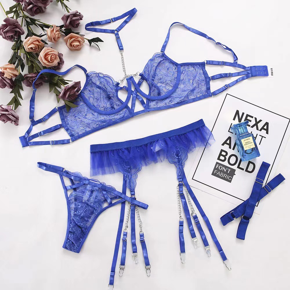 Nueva cadena de metal de ropa interior europea y americana chica caliente sexy conjunto de tres piezas en stock Estación independiente transfronteriza mujer sexy Otoño e Invierno