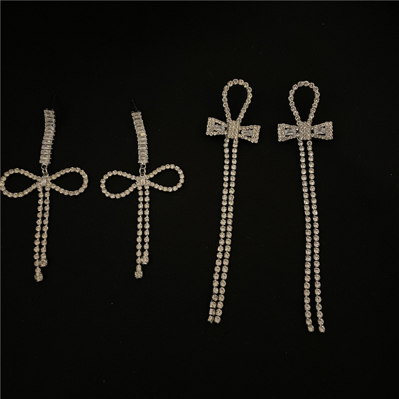 South Korea Light Luxury Tassel Earrings Flashing Diamond Bow Earrings display picture 7