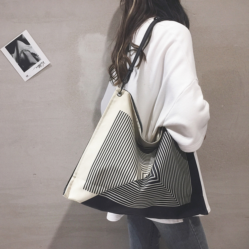 New Canvas Bag Women's Tote Bag 2025 Large Capacity Artistic Fashion Designer Niche Handbag Shoulder Bag