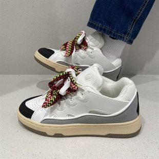 ��ԭ�r�г�����ŮЬ���z��ĥ���_�ˏ͹���H���e���Ь���e�ٴ�Ь
