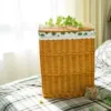 The honey color has four -leaf straw lining
