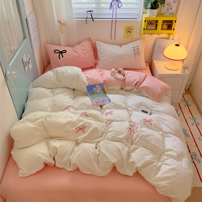 Madre y bebé clase A toalla de algodón lavada bordada cuatro piezas de sábanas cubiertas de sábanas estudiantes tres piezas de princesas de niñas conjunto de viento