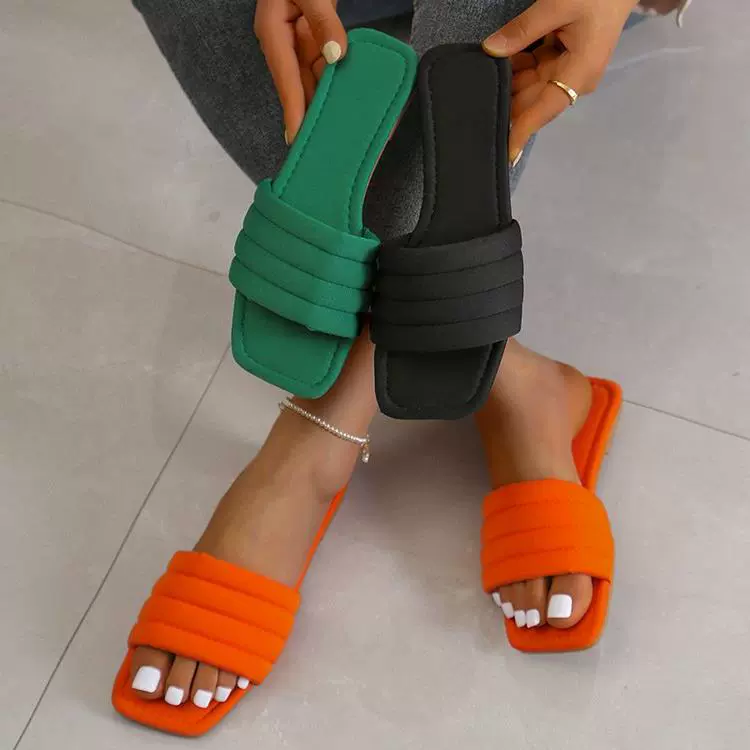 Внешняя торговля Новые сандалии с одним словом, женские большие размеры 43, европейские и американские пляжные сандалии, однотонные плоские Повседневные тапочки ярких цветов
