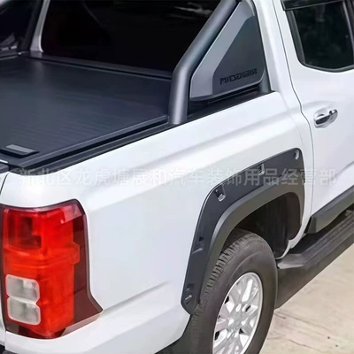 Mitsubishi L200 Triton, widened wide-rimmed: Wheel eyebrow
