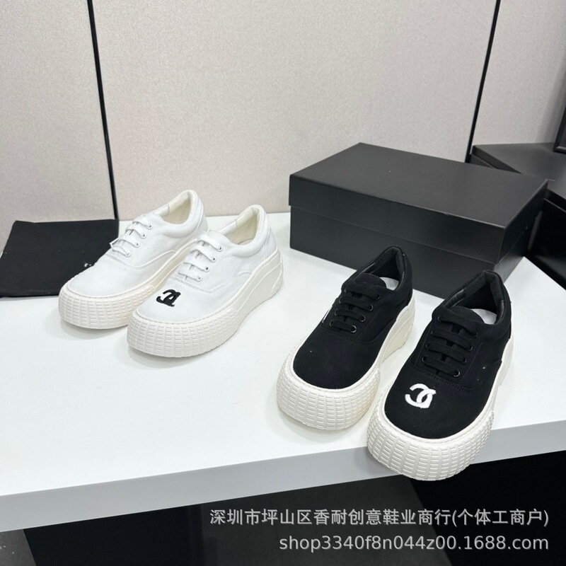 Light luxury Chanel-style thick-soled panda shoes, canvas simple height-increasing shoes for petite women, versatile sports casual shoes for women Light luxury Chanel-style thick-soled panda shoes, canvas simple height-increasing shoes for petite women, versatile sports casual shoes for women