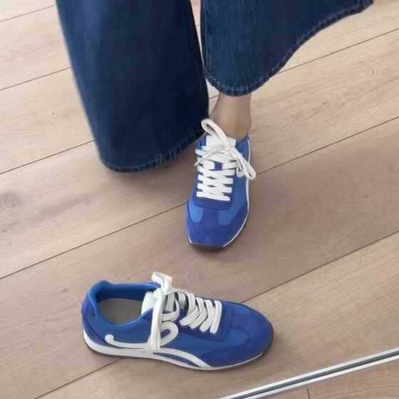 Top Pigskin ~ Retro Sports Forrest Gump Shoes Women's All-match Lace-up Flat German Training Shoes Round Head Casual sneaker Women