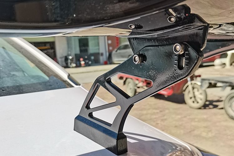 Automobile Universal Modified Two or Three Boxes Rear Wing Universal Mad Fixed Wind Wing Size Surround Modification and Decoration