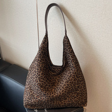 ���e�ɳڸд���������Ů2025�����¿�y�μ��ͨ������ˮͨ��