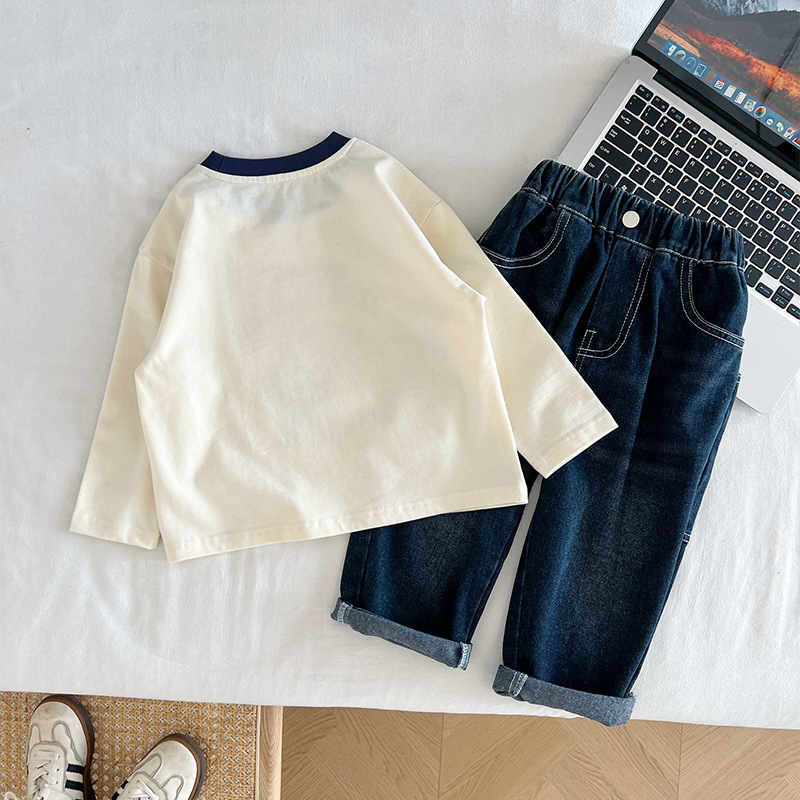 Fengzhigu 2023 otoño nueva ropa para niños de estilo coreano carta camiseta niños y niñas todo-fósforo de dibujos animados oso base