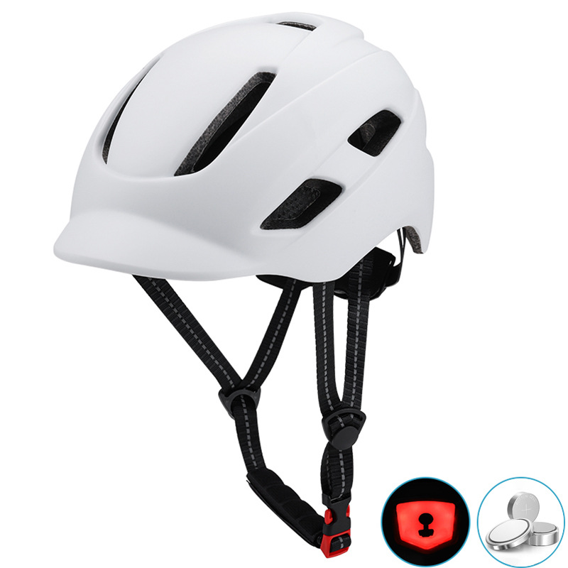 Transfronterizo nuevo casco integrado montar en bicicleta equipo casco hombres y mujeres tapa protectora casco con luz trasera