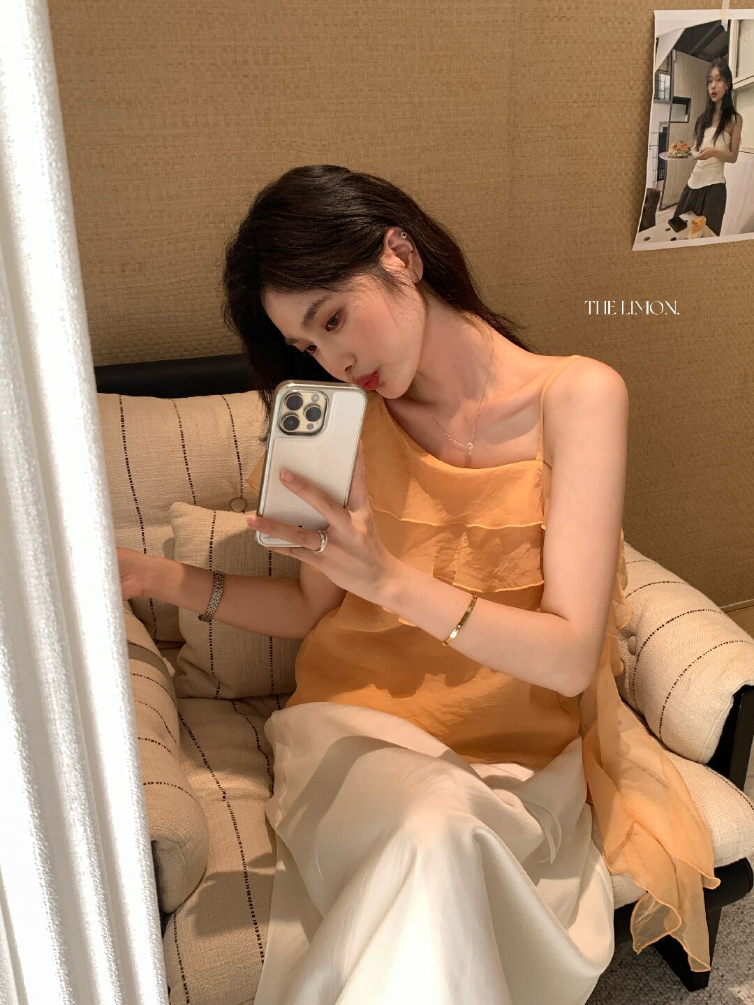 Áo sơ mi nữ một vai xếp tầng phối ren, tay ngắn, phong cách Hàn Quốc — màu đen, Màu cà phê, màu cam, màu mơ chi tiết 24
