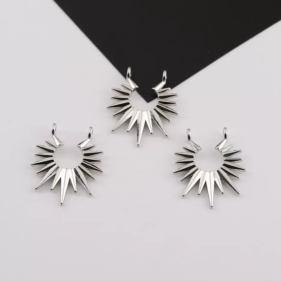 简约小众设计感太阳花合金吊坠 diy手工自制项链钥匙扣挂件小配件