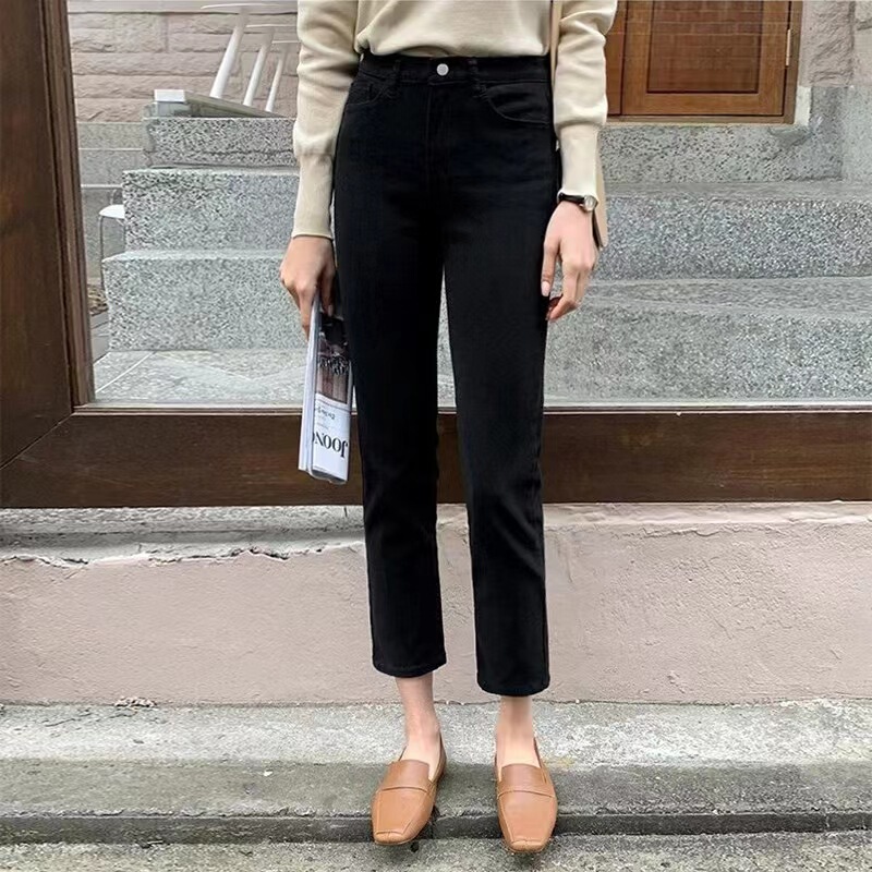 Thin Black Cigarette Jeans for Women, Straight-Leg, Flattering for Pear-Shaped Body, Petite, Cropped Pants 119