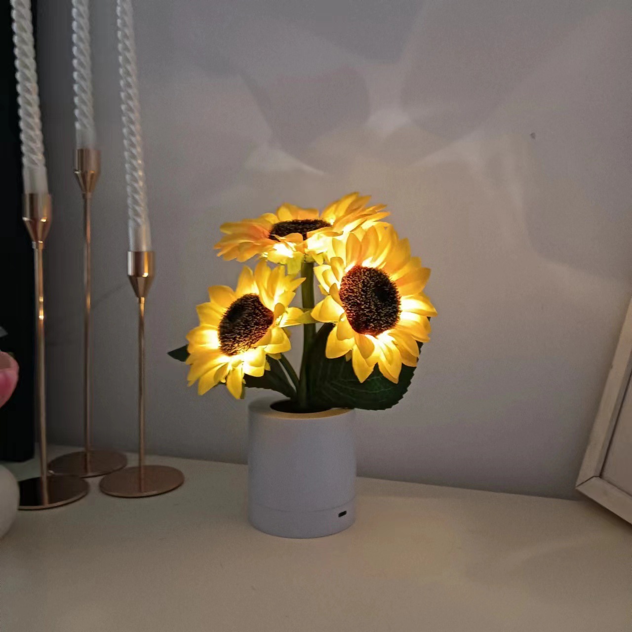 국경 간 새로운 해바라기 시뮬레이션 꽃 밤 빛 충전식 차감 밤 빛 크리스마스 선물 장식품 해바라기
