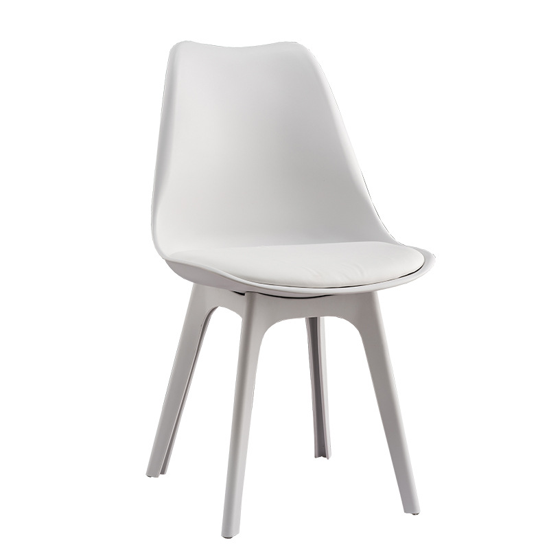 Fabricantes Nordic simple silla de plástico Imms silla adulto hogar Tulip plástico pie suave bolsa silla al por mayor